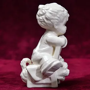 Авторская Фарфоровая Статуэтка «Мальчик и щенок», Goebel Германия, 80 -е годы ХХ века.