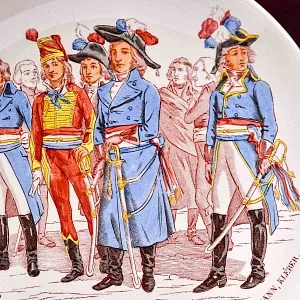 Антикварная Тарелка «Генералы Республики», Фаянс Sarreguemines, Франция 1875 - 1900 гг.
