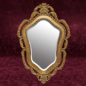 Винтажное Зеркало Настенное Фигурное в Деревянной раме  70 см. х 47 см. Франция.