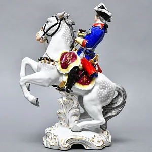 Антикварная Фарфоровая статуэтка «Старый Фриц. Король Пруссии Фридрих II на коне», SITZENDORF Германия.