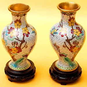 Винтажные Парные Вазы «Цветение Сакуры» в технике « Клуазоне» Китай 50 -е годы ХХ века Н - 19 см.