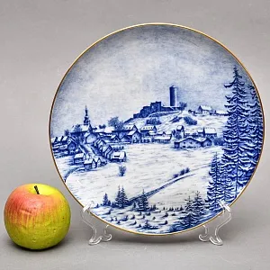 Коллекционная Фарфоровая Тарелка - Блюдо «Пейзаж с замком на горе», Hutschenreuther Германия. 