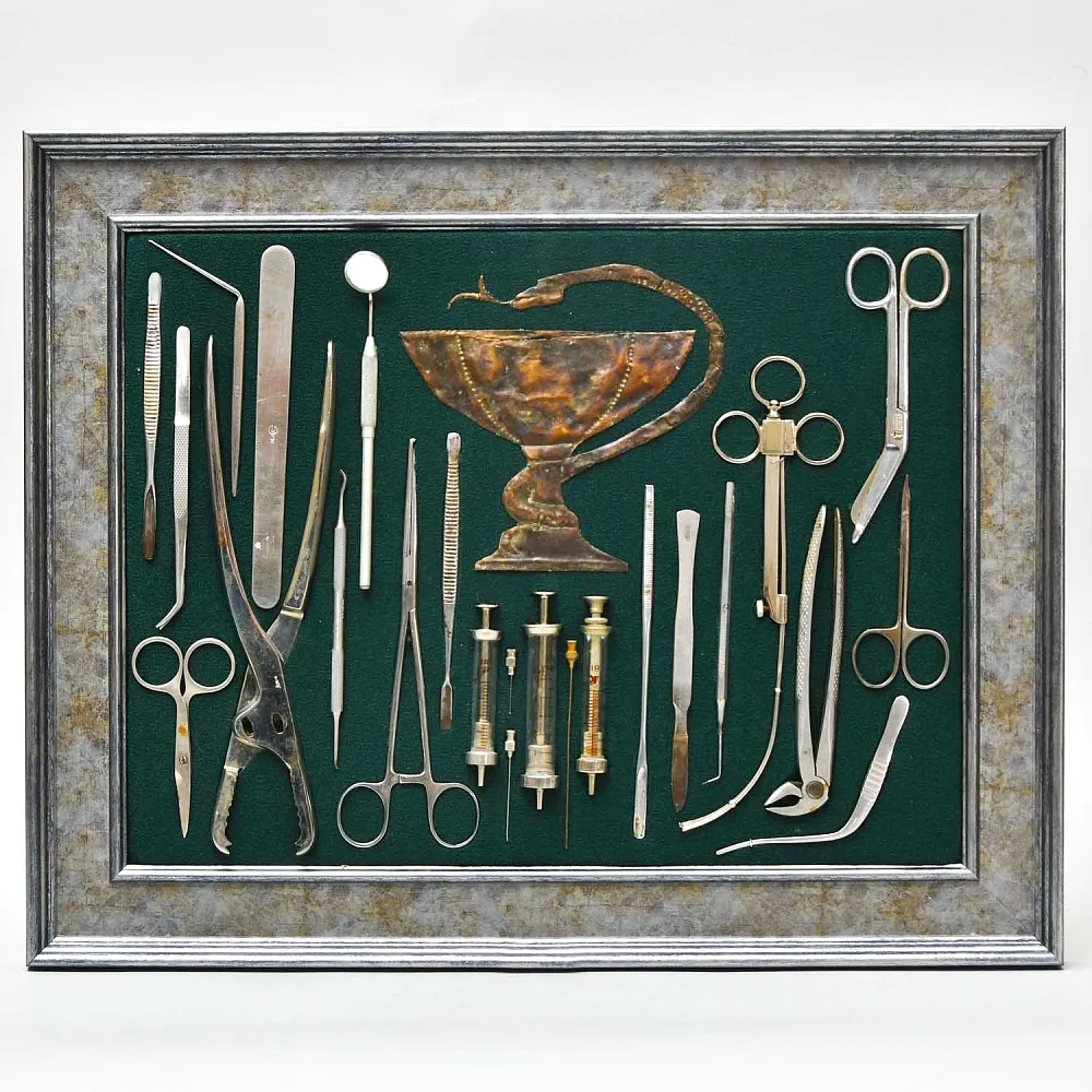 Коллекционное Настенное Панно - Картина «Медицина», СССР -40гг. ХХ века.