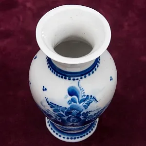 Авторская Коллекционная Фарфоровая Ваза «Тюльпан» СССР ГЖЕЛЬ - 1980 год.