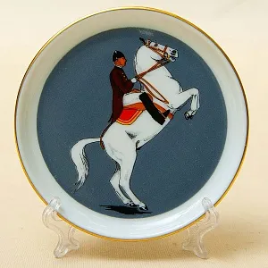 Набор небольших Фарфоровых тарелок «Высшая Испанская Школа Верховой езды в Вене» - 4 шт. Furstenberg Германия.