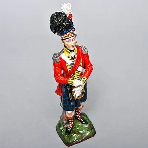 Коллекционная Фарфоровая статуэтка «Солдаты Британской армии. 93-й пехотный полк», SITZENDORF Германия.