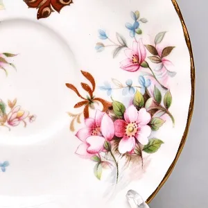 Коллекционная Фарфоровая Кофейная пара «Сладкий шиповник», ROYAL ALBERT Англия.