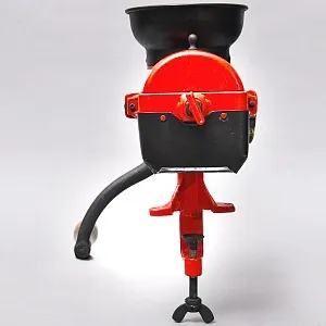 Большая Старинная Чугунная Зерно Мельница - Измельчитель, B.M.EISENWERK Германия 30 -е годы ХХ века.