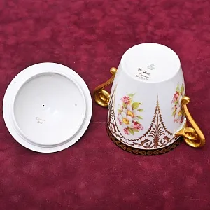 Фарфоровая Бисквитница с блюдцем  - Баночка с крышкой, Kaiser Германия,  1956-1960 годы.