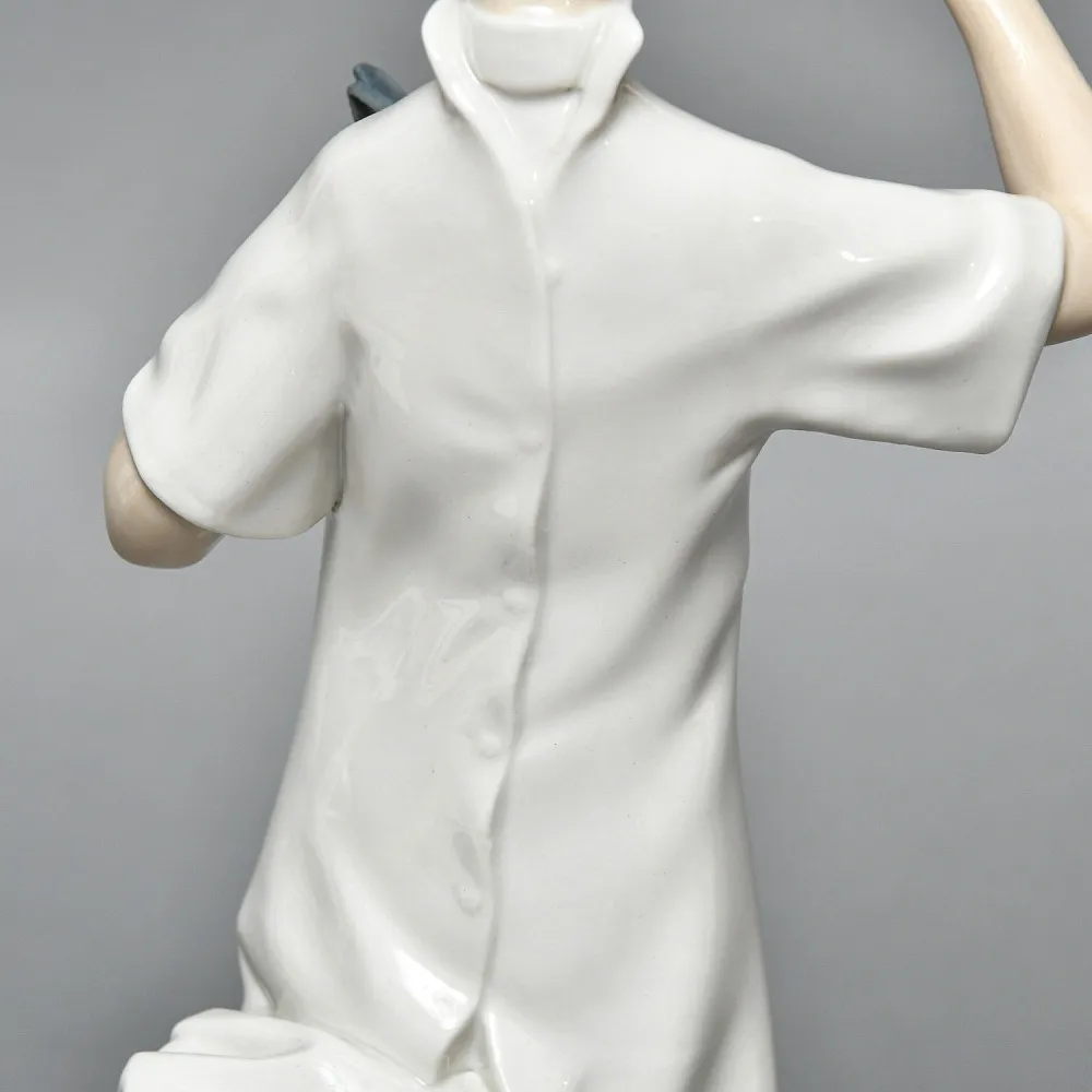  Коллекционная Фарфоровая статуэтка «Врач - Стоматолог», Lladro Испания, 1977 год.