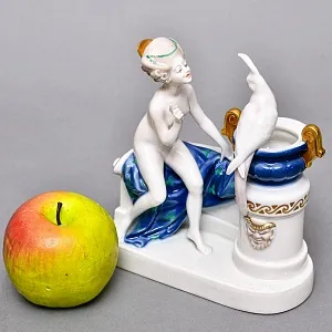 Антикварная Фарфоровая статуэтка «Обнаженная девушка и попугай», ROSENTHAL Германия - 1924 год.