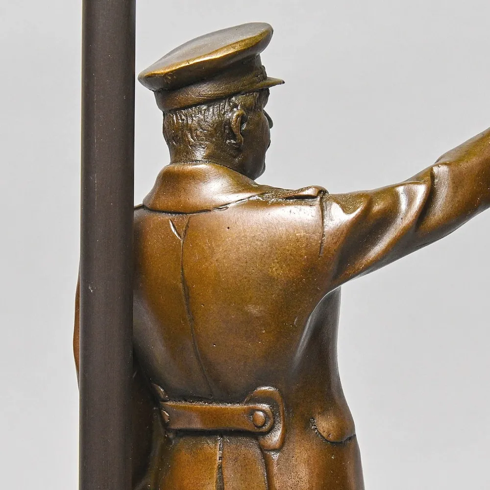 Авторская Настольная Лампа - Статуэтка "СТАЛИН" L'atelier ART & Bronze Франция начало ХХI века.