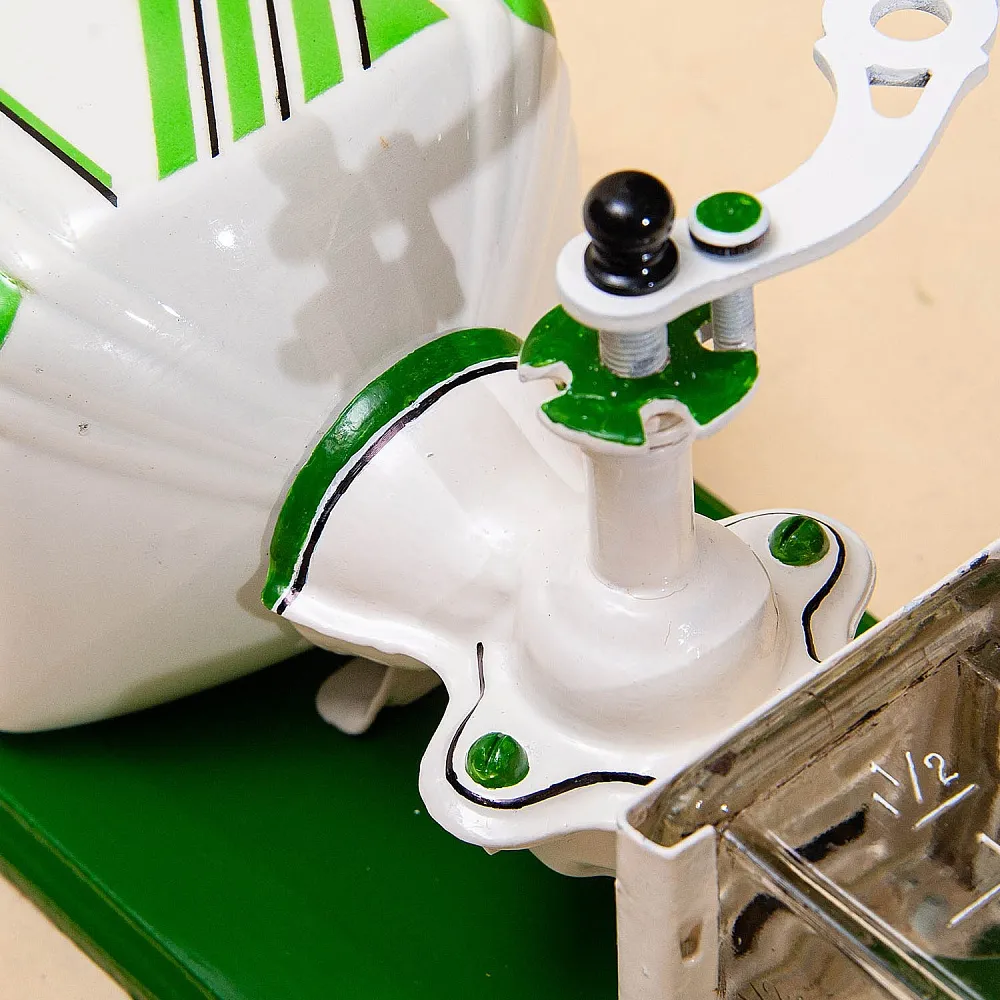 Старинная Настенная Ручная Механическая Кофемолка «PeDe» в стиле АРТ-Деко, Голландия.