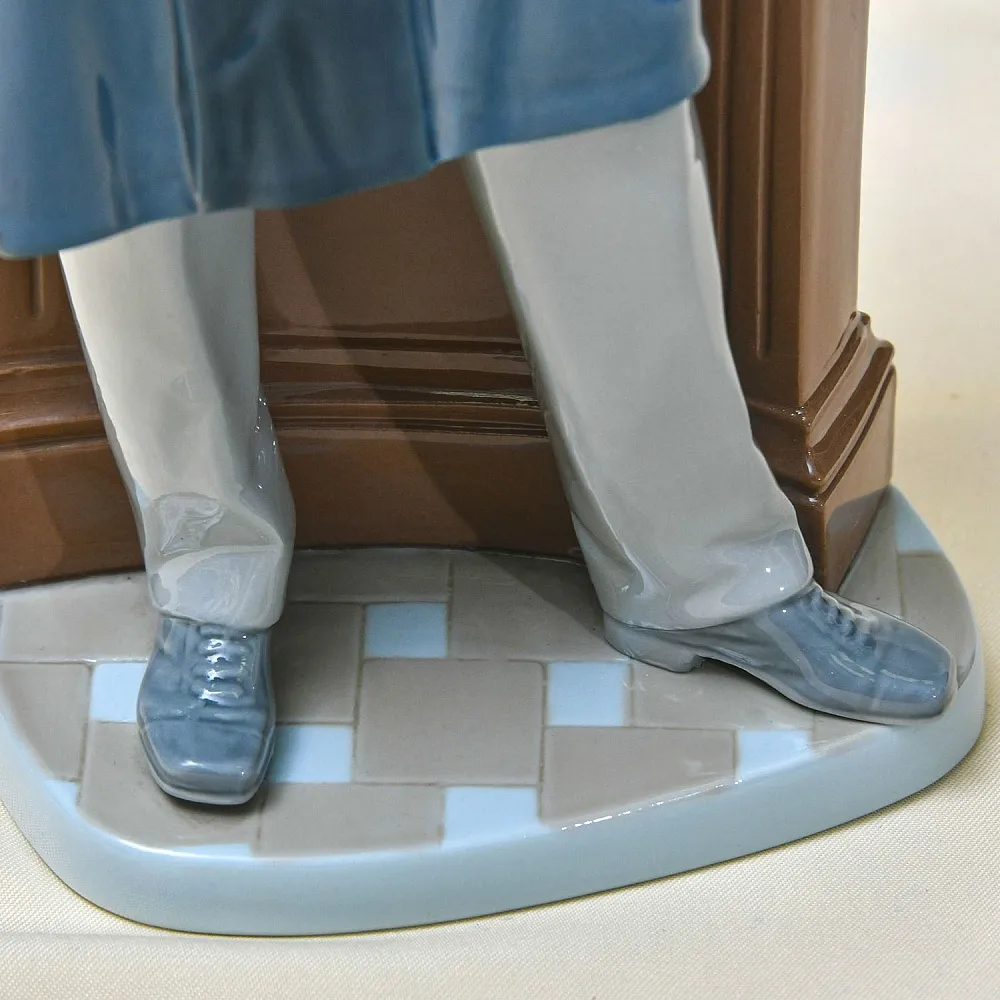 РЕДКОСТЬ! Большая Коллекционная Фарфоровая статуэтка «Юрист» Lladro, Испания - 1974 год.