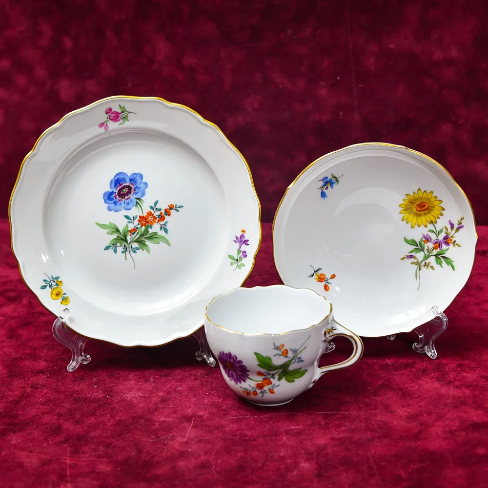Чайная фарфоровая пара+Тарелка (Тройка) серии BLUME Фарфор MEISSEN / МЕЙСЕН Германия.