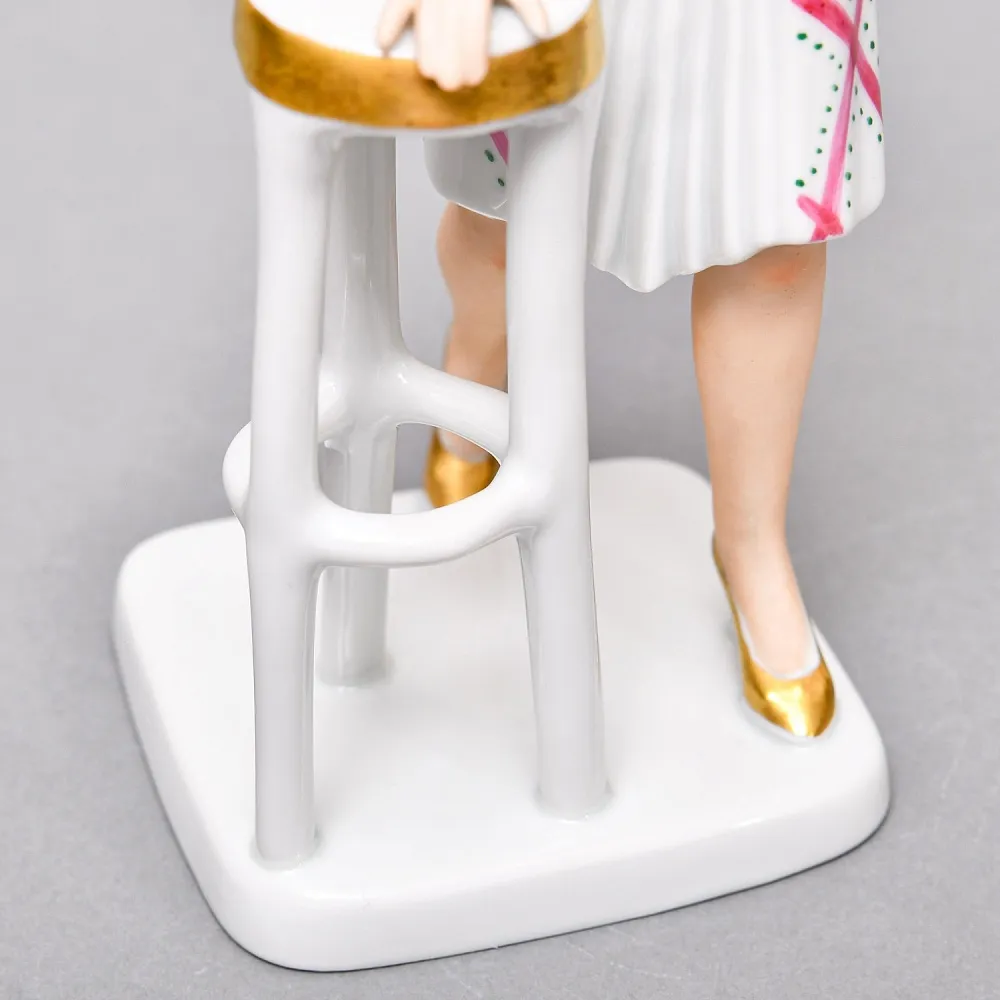 Коллекционная Фарфоровая статуэтка «Девушка в розовом платье», WALLENDORF Германия.