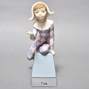 Коллекционная Фарфоровая статуэтка «Маленький Арлекин С», Lladro Испания, 1980 - 1985 годы.