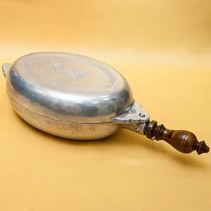 Винтажный Алюминиевый Судок - Кастрюля - Жаровня «Петух в вине» Франция, 50-е годы ХХ века!