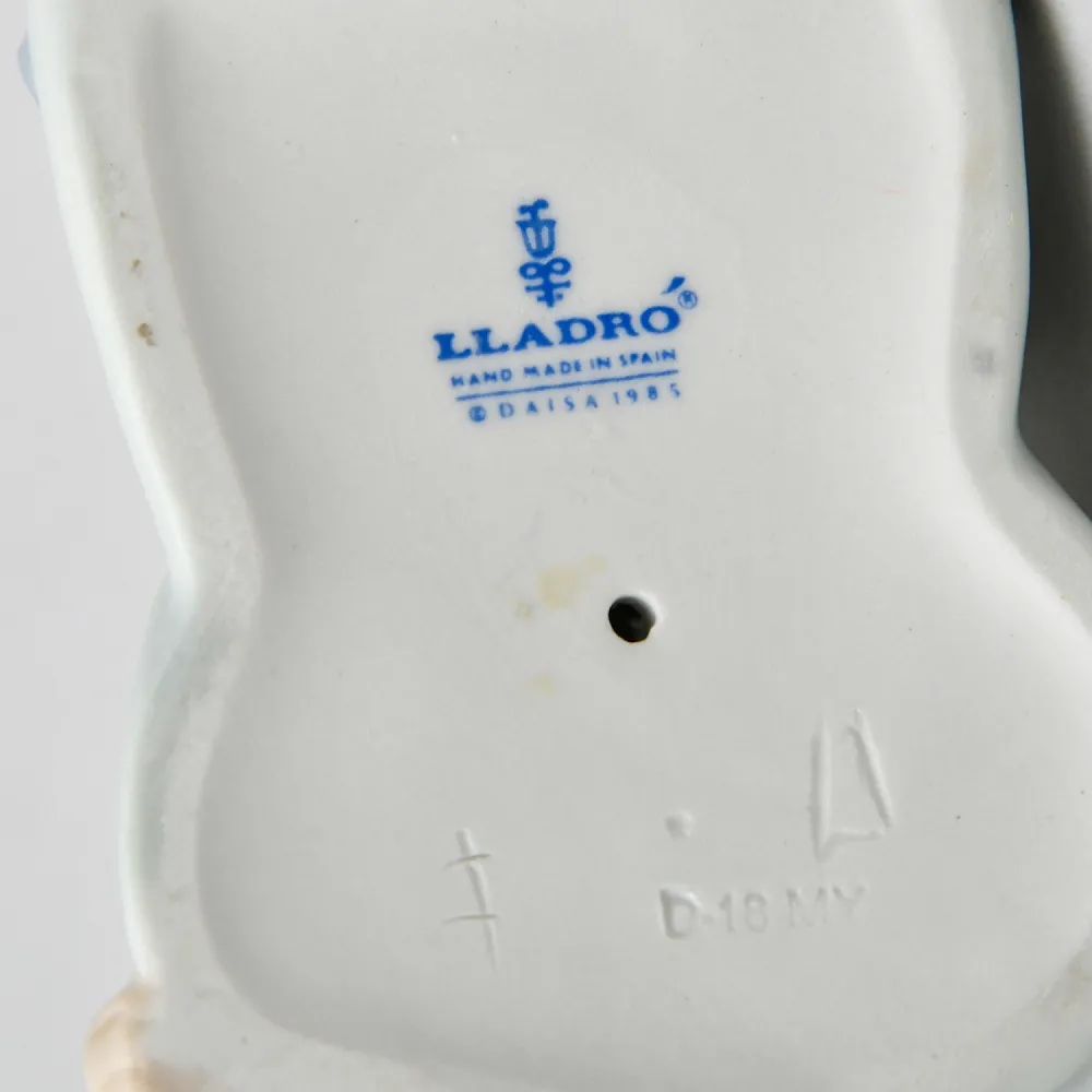 Фарфоровая статуэтка «Маленький клоун со щенком» Lladro, Испания - 1985 год.