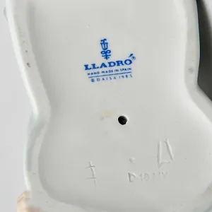 Фарфоровая статуэтка «Маленький клоун со щенком» Lladro, Испания - 1985 год.