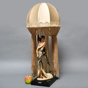 Редкость! Настольная Электрическая Лампа - Светильник «Дама с Павлином», Florence Италия -1987 год.