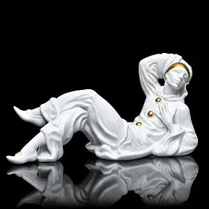 Антикварная Фарфоровая статуэтка «Лежащий Пьеро», ROSENTHAL Германия, 20-е годы ХХ века. 