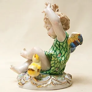 Коллекционная Фарфоровая статуэтка «Девочка-Ангел и Цыпленок» SANDIZELL Германия.