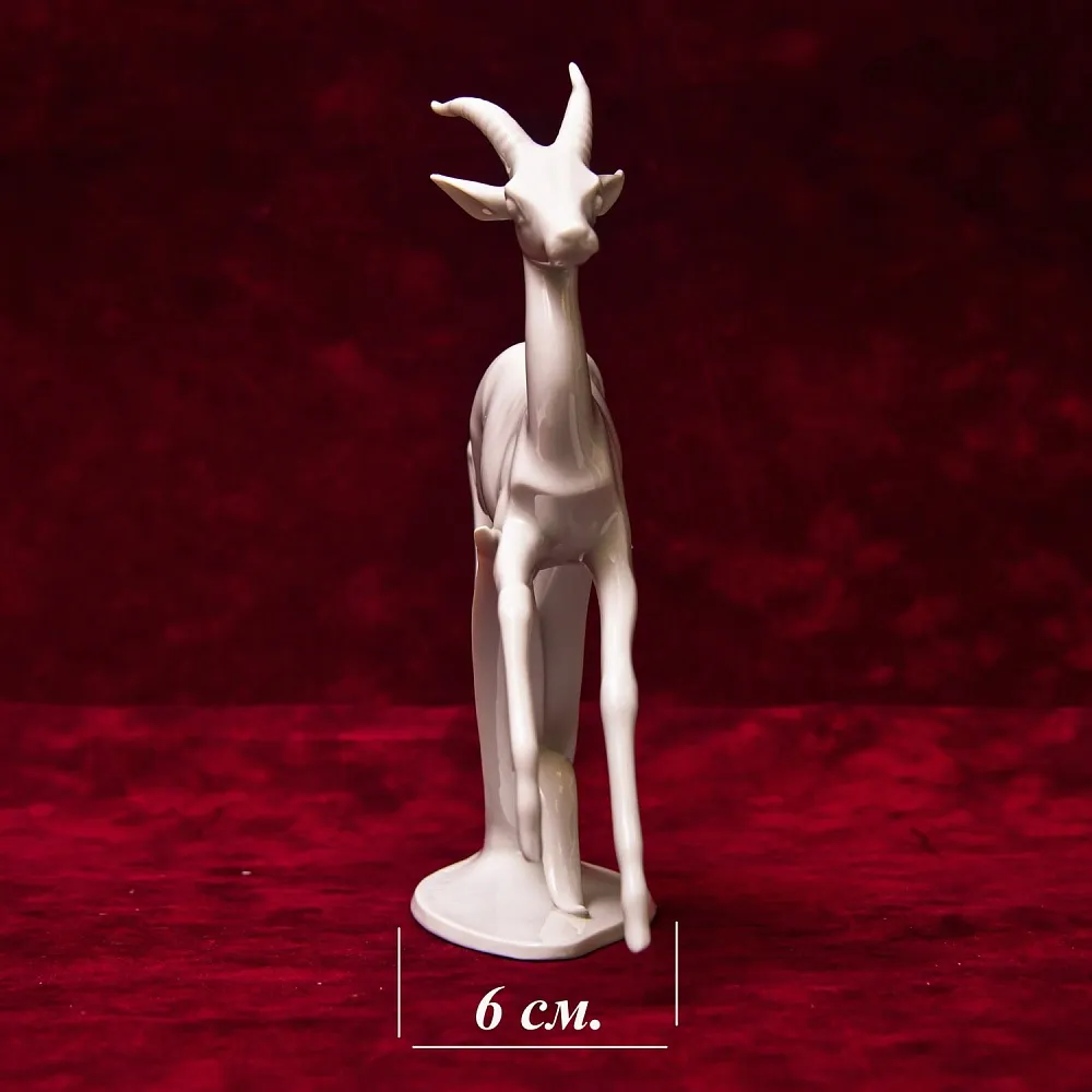 Редкая!!! Коллекционная Фарфоровая статуэтка «БЕГУЩАЯ ГАЗЕЛЬ», Kaiser Германия - 1970 год.
