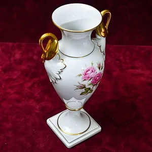 Коллекционная Ваза «Мускусная Роза», KAISER Porzellan, Германия, 1967 - 1970 годы.