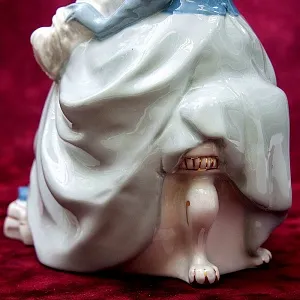 Коллекционная Статуэтка «Дама с Болонкой» Фарфор ROYAL DUX BOHEMIA -1970 год.