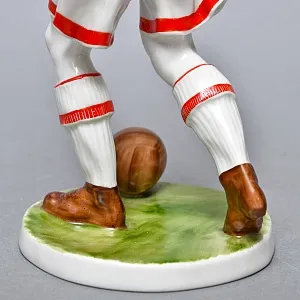 Большая Коллекционная Авторская Статуэтка «Футболист СПАРТАК», фарфор, ЛФЗ СССР -1989 год.