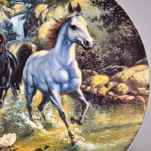 Коллекционная Фарфоровая тарелка «Лошади. Скачки у горного источника», Furstenberg Германия - 1995 год.