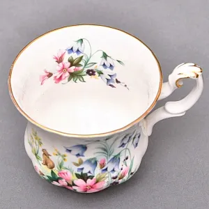 Коллекционная Фарфоровая Кофейная пара «Букет с колокольчиками», ROYAL ALBERT Англия.