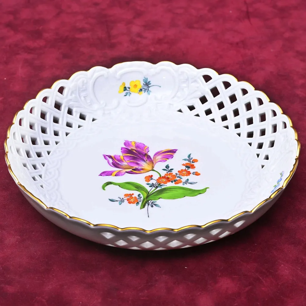 Сервировочная Тарелка - Блюдо - Сухарница «ТЮЛЬПАН», Фарфор MEISSEN Германия.