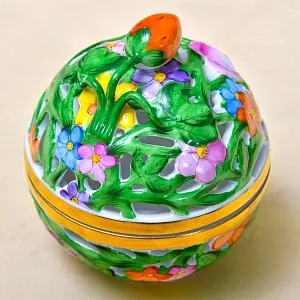 Винтажная Шкатулка - Бонбоньерка «Ягодки - Цветочки», прорезной фарфор HEREND, Венгрия 80-е гг.