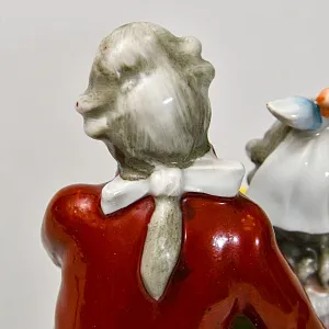 Антикварная Статуэтка «Любовный роман», фарфор Carl Scheidig, Германия начало ХХ века.