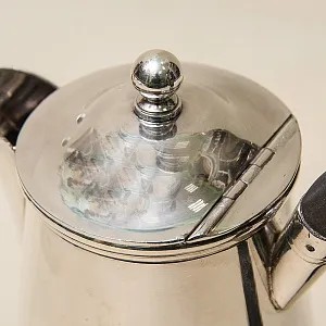 Классический Металлический Кофейник - Кувшин на 0,8 литра. Silverplate, SHEFFIELD Англия 50-е годы ХХ века.