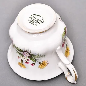 Коллекционная Фарфоровая Чайная пара «Луговые цветы», ROYAL ALBERT Англия.