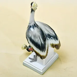 Коллекционная Фарфоровая статуэтка "Птицы. Венценосные журавли", Германия первая половина ХХ века.