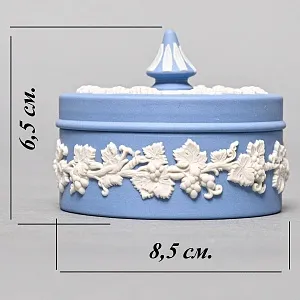 Шкатулка - Бонбоньерка «Виноградная лоза», фарфор ВЕДЖВУД / WEDGWOOD, Англия, вторая половина ХХ века.