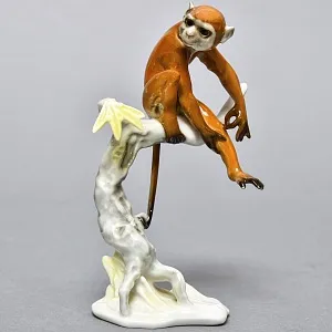 Коллекционная Фарфоровая статуэтка «Обезьяна на ветке», Hutschenreuther Германия.