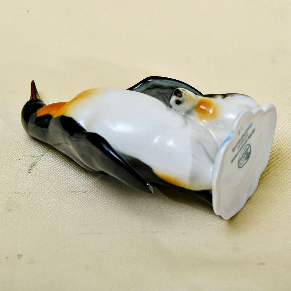 Коллекционная фарфоровая статуэтка «Пингвин с пингвиненком», Hutschenreuther Германия, 70 -е годы ХХ века.