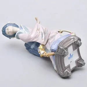 Редкость!!! Коллекционная Фарфоровая Статуэтка «Мичико. Японская девушка с корзиной цветов», Lladro Испания.