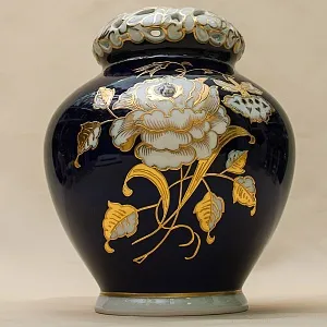 Кобальтовая Коллекционная Ваза «Золотая Роза» WALLENDORF, Германия -1963 год.