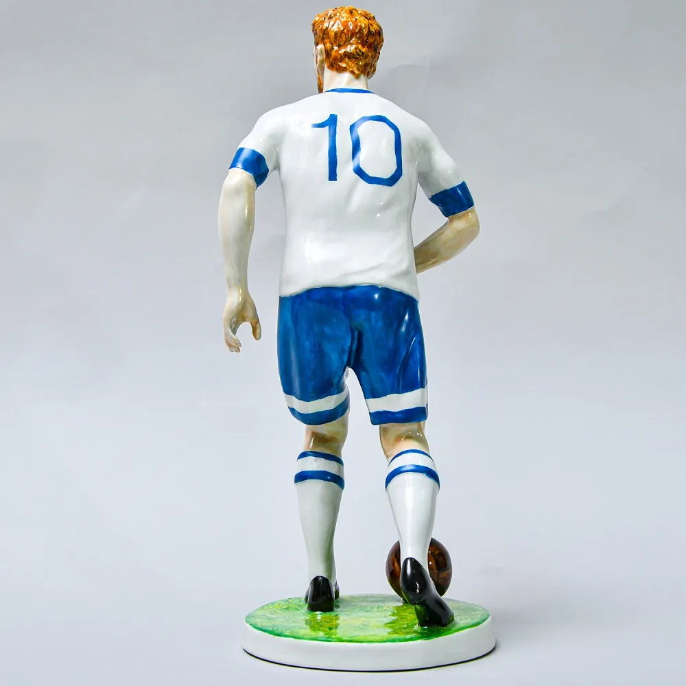 Большая Коллекционная Авторская Статуэтка «Футболист ДИНАМО», фарфор, Россия -1993 год.