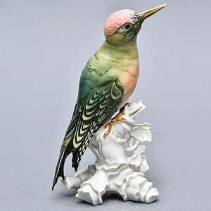 Птица - Фарфоровая статуэтка «Зелёный дятел», Карл Энс / Karl Ens, Германия, 30-е годы ХХ века.