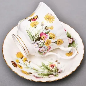 Коллекционная Фарфоровая Чайная пара «Луговые цветы», ROYAL ALBERT Англия.