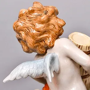 Антикварная Фарфоровая статуэтка «Урожай. Путти, собирающие виноград», Carl Thieme Германия.