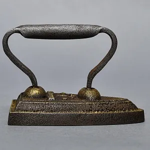 Антикварный Коллекционный Манжетный Чугунный Утюг Англия, конец ХIХ века.