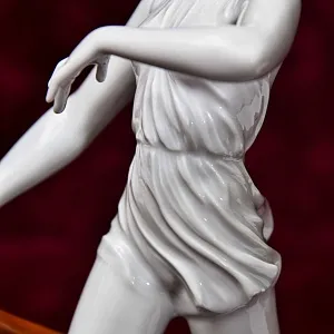 Редкость! Коллекционная Фарфоровая Статуэтка «Девушка и Собака», ROSENTHAL Германия -1944 год.